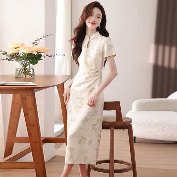 Elegant slim fit bamboo leaf qipao in modern Chinese style, perfect for summer.
