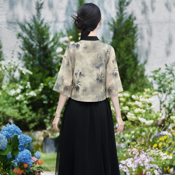 Hanfu-inspired qipao top with ink bamboo print for women